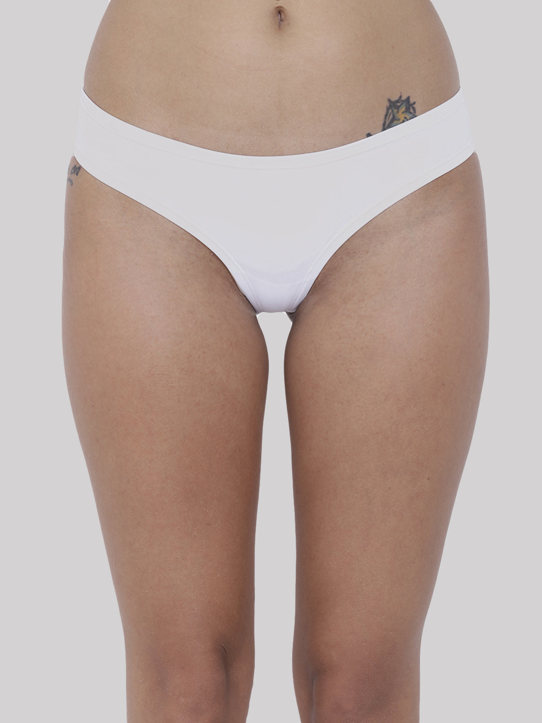 Set of 2 women’s semi-seamless bikini briefs from La Intimo, designed for comfort and everyday wear in various colors.