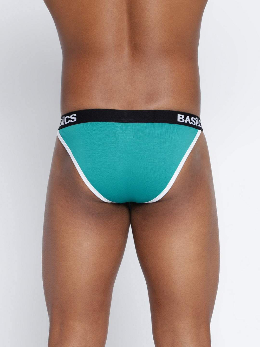 Single pack of men’s briefs from La Intimo, designed for comfort and a seamless fit in a variety of colors.