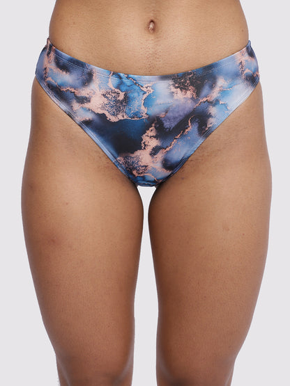 Luxury bikini lower brief by La Intimo, designed for women's beachwear, combining style and comfort, available in a single pack.