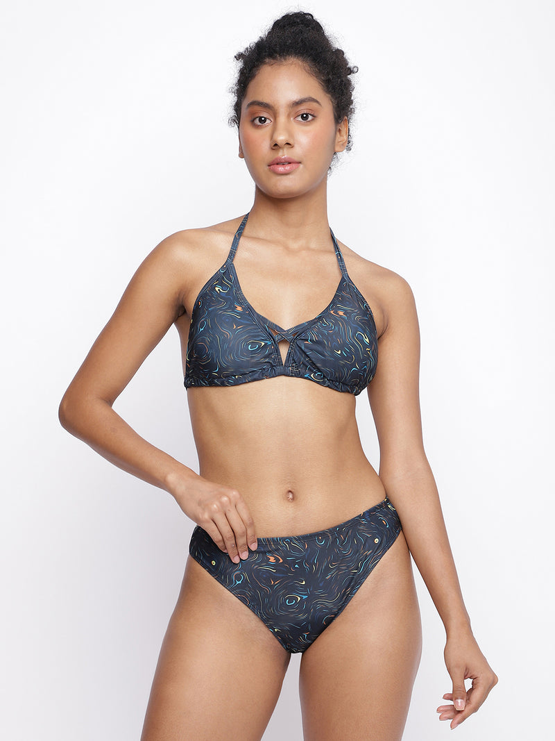 Elegant bikini lower brief from La Intimo's luxury women's beachwear collection, available in a single pack.