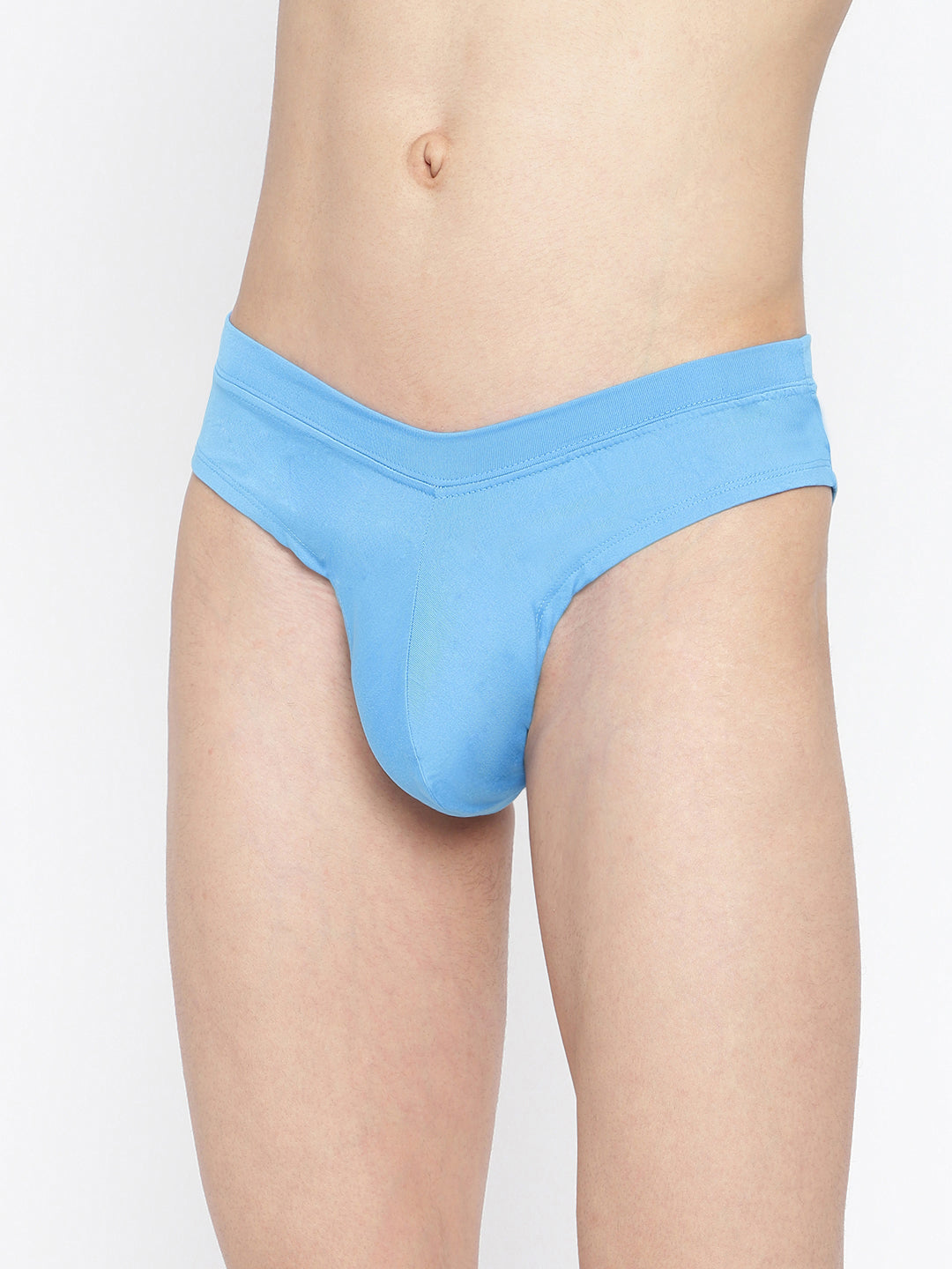 Single pack of men's semi-seamless briefs from La Intimo, featuring the Standard Core Collection for superior comfort and style.