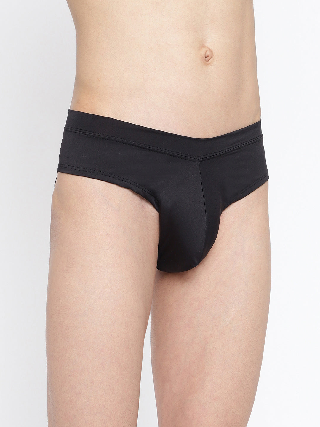 Single pack of men's semi-seamless briefs from La Intimo, featuring the Standard Core Collection for superior comfort and style.