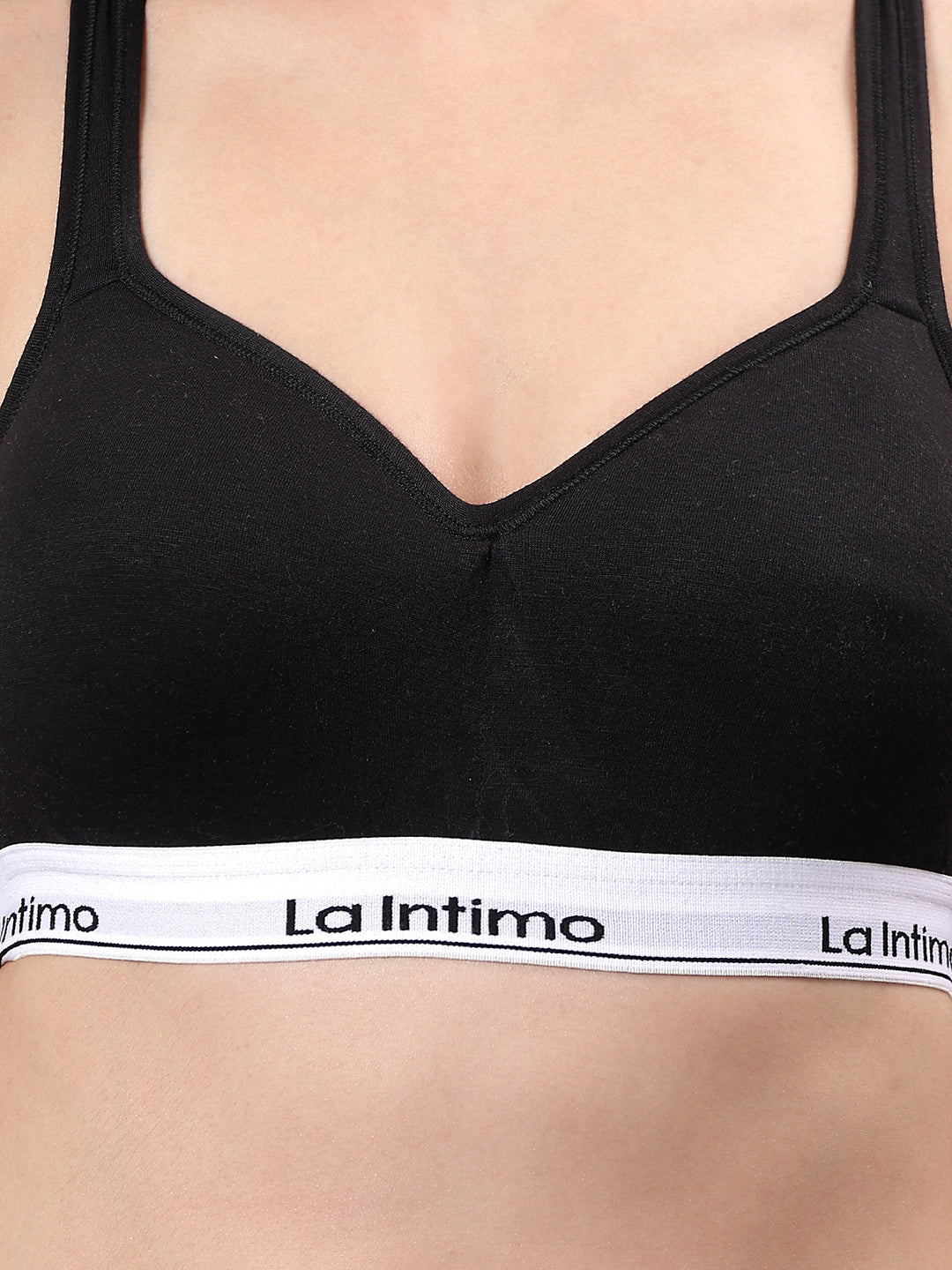 Luxury women's sports bra from La Intimo in a single pack, offering superior comfort, support, and style.