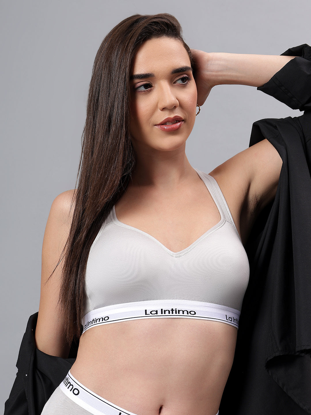 Luxury women's sports bra from La Intimo in a single pack, offering superior comfort, support, and style.