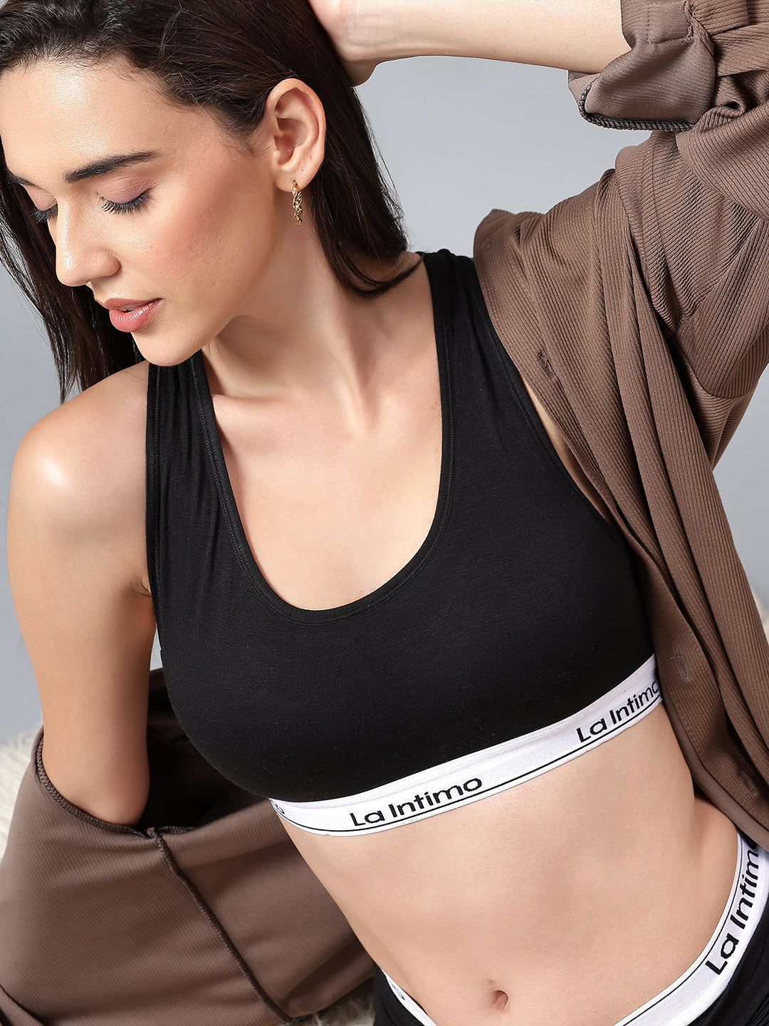 Luxury women's sports bra from La Intimo in a single pack, offering ultimate comfort and support.