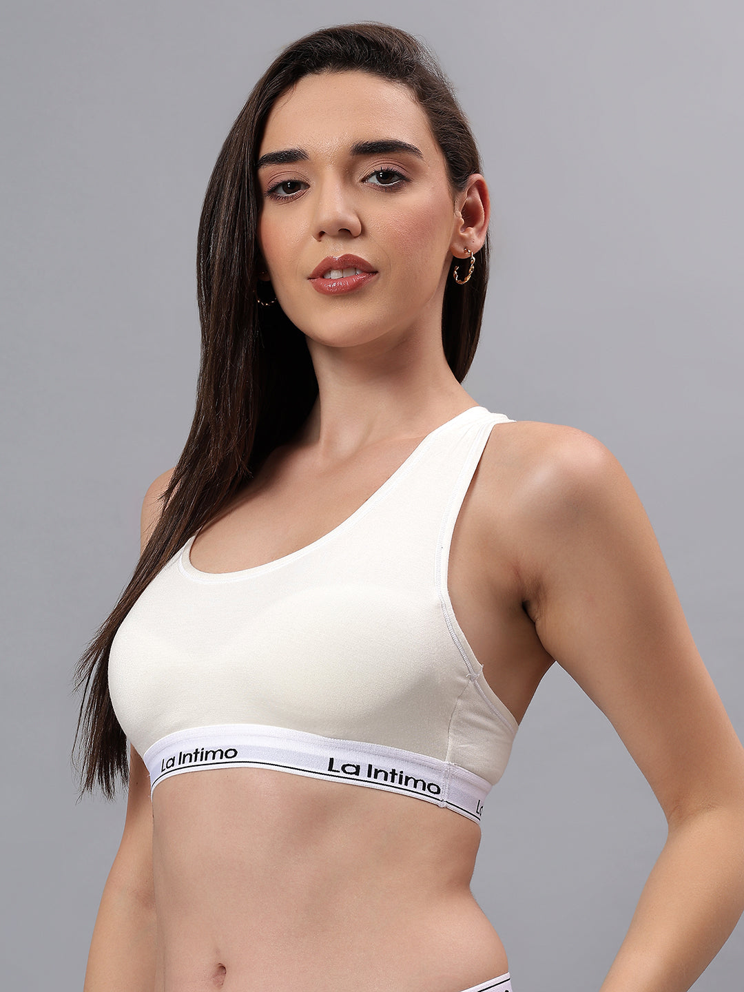 Luxury women's sports bra from La Intimo in a single pack, offering ultimate comfort and support.