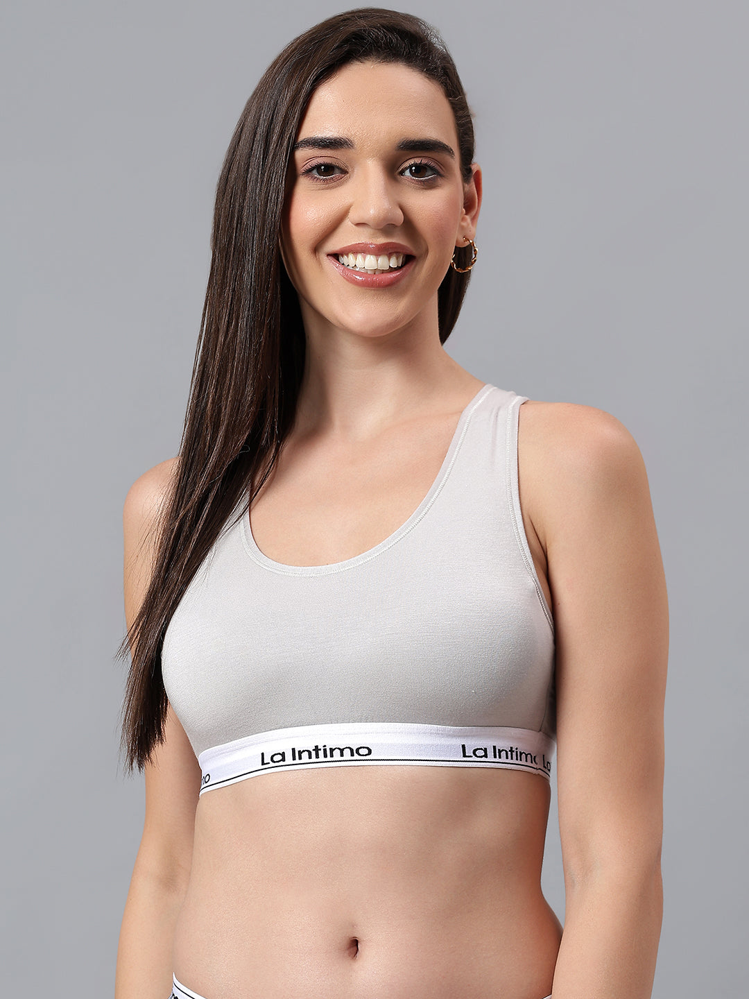 Luxury women's sports bra from La Intimo in a single pack, offering ultimate comfort and support.