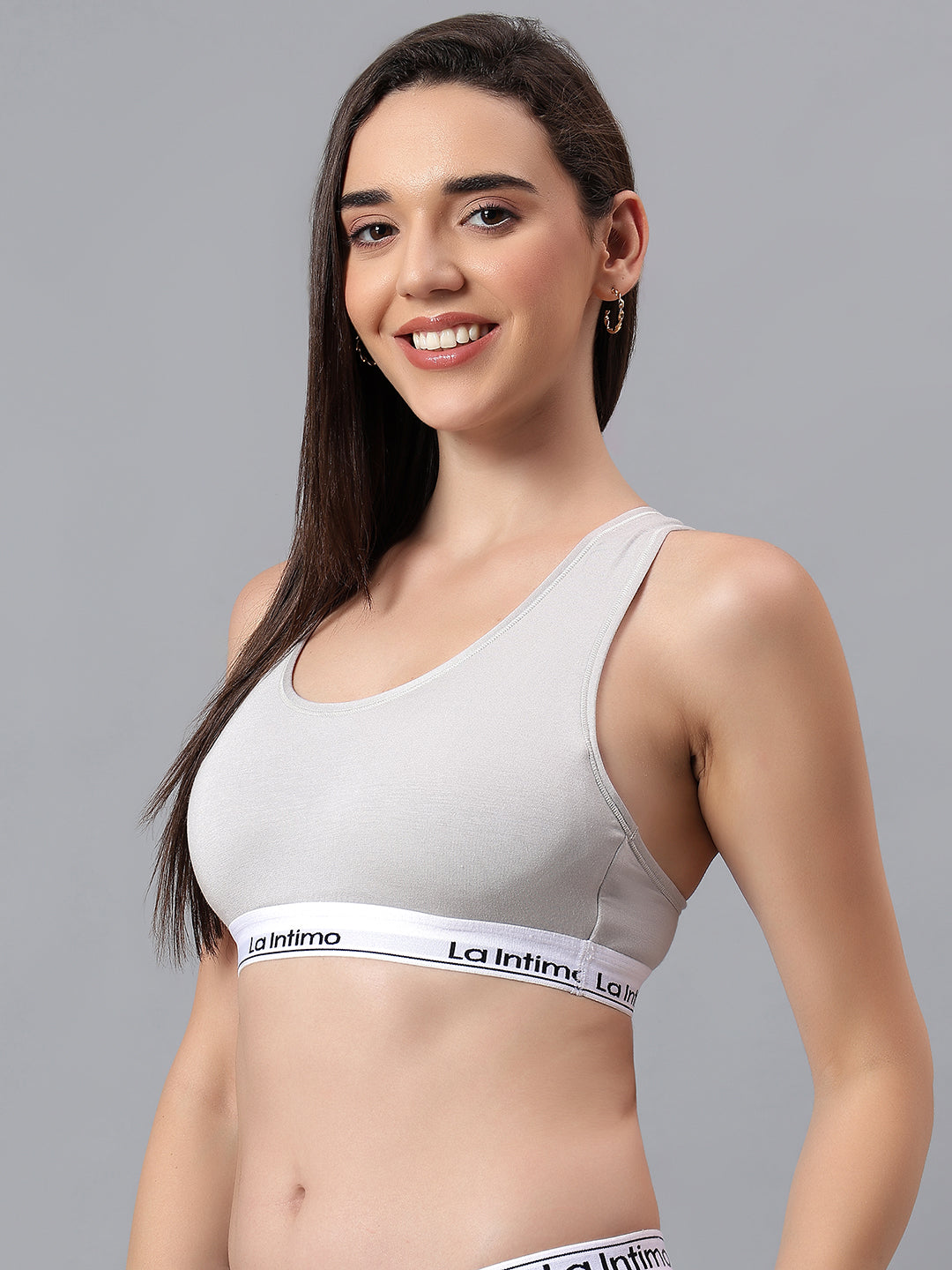 Luxury women's sports bra from La Intimo in a single pack, offering ultimate comfort and support.