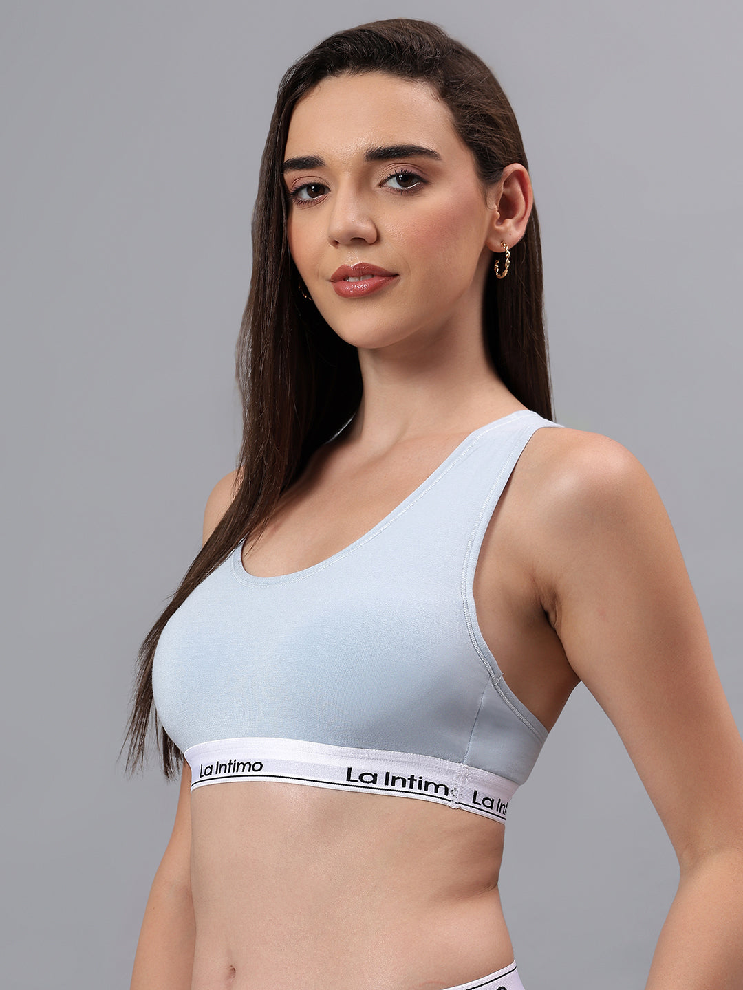 Luxury women's sports bra from La Intimo in a single pack, offering ultimate comfort and support.