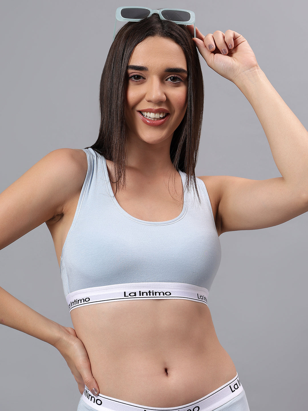 Luxury women's sports bra from La Intimo in a single pack, offering ultimate comfort and support.