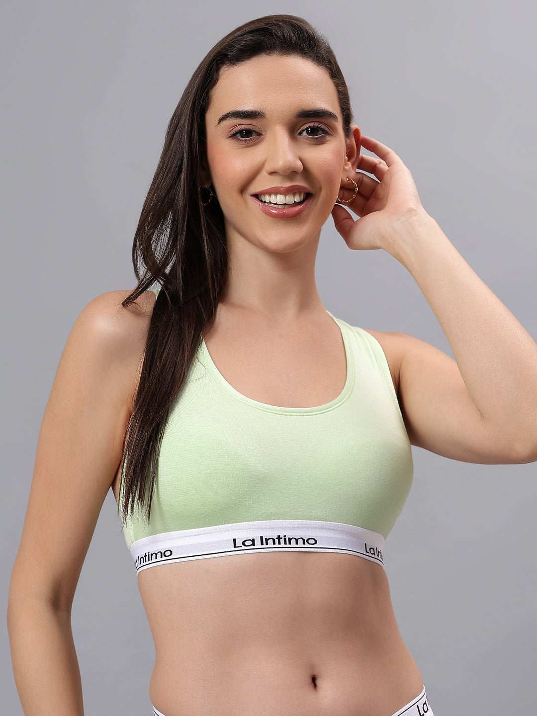 Luxury women's sports bra from La Intimo in a single pack, offering ultimate comfort and support.