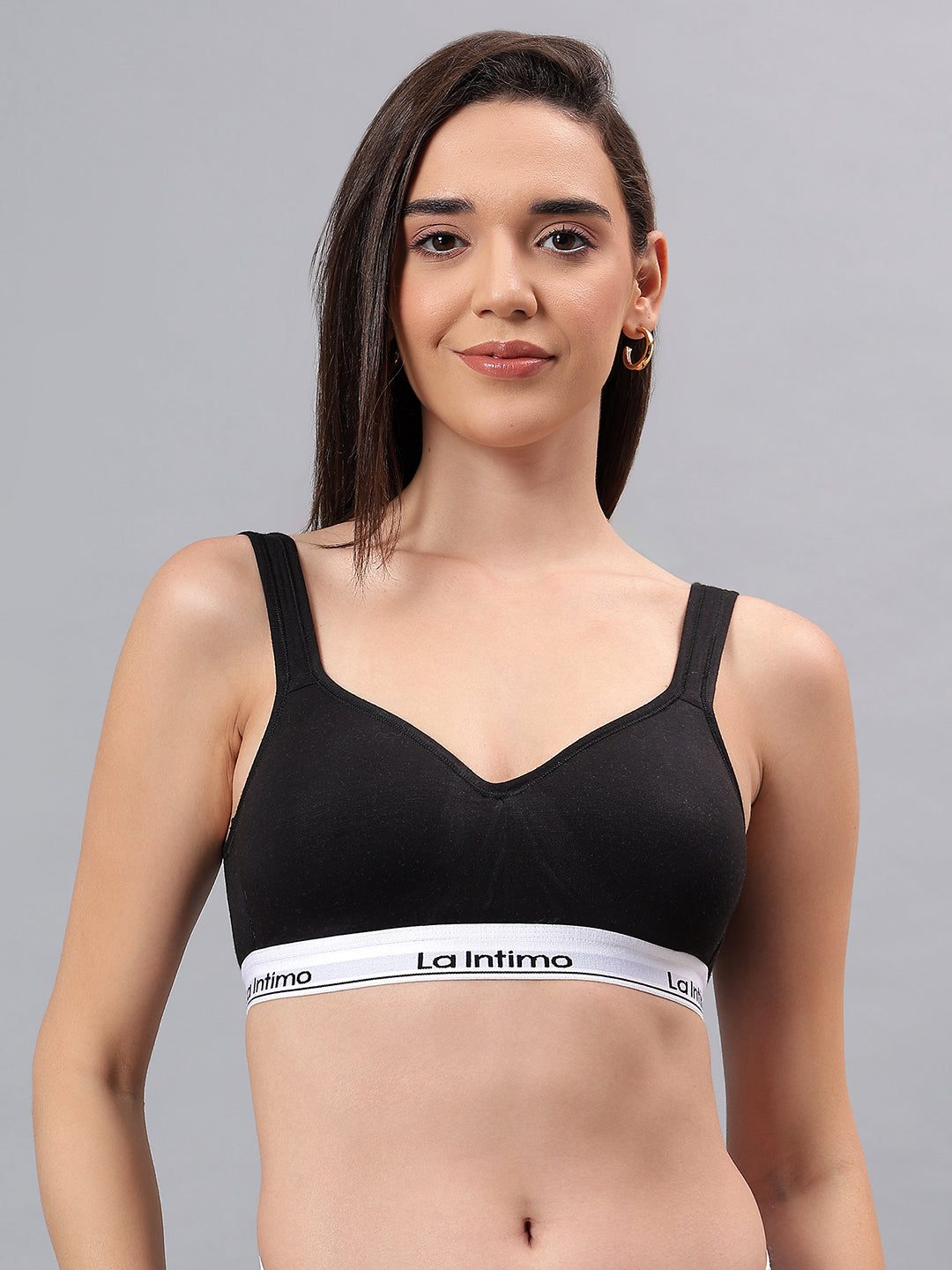 Luxury women's T-shirt bra from La Intimo in a single pack, offering comfort, support, and a seamless fit.