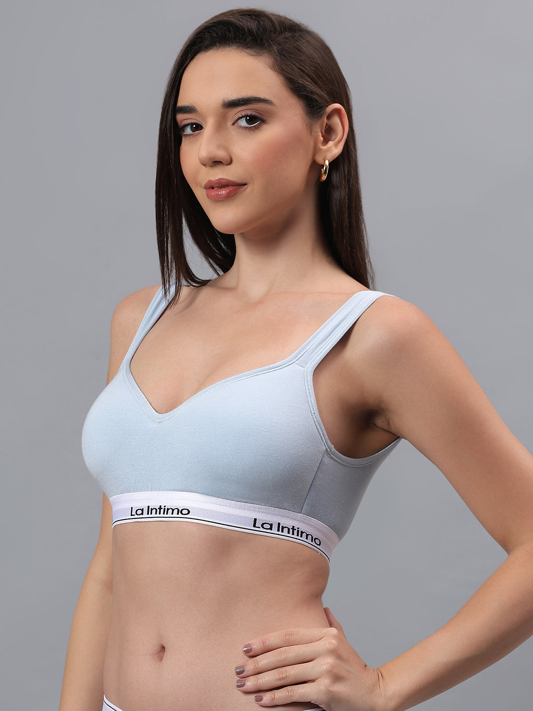 Luxury women's T-shirt bra from La Intimo in a single pack, offering comfort, support, and a seamless fit.