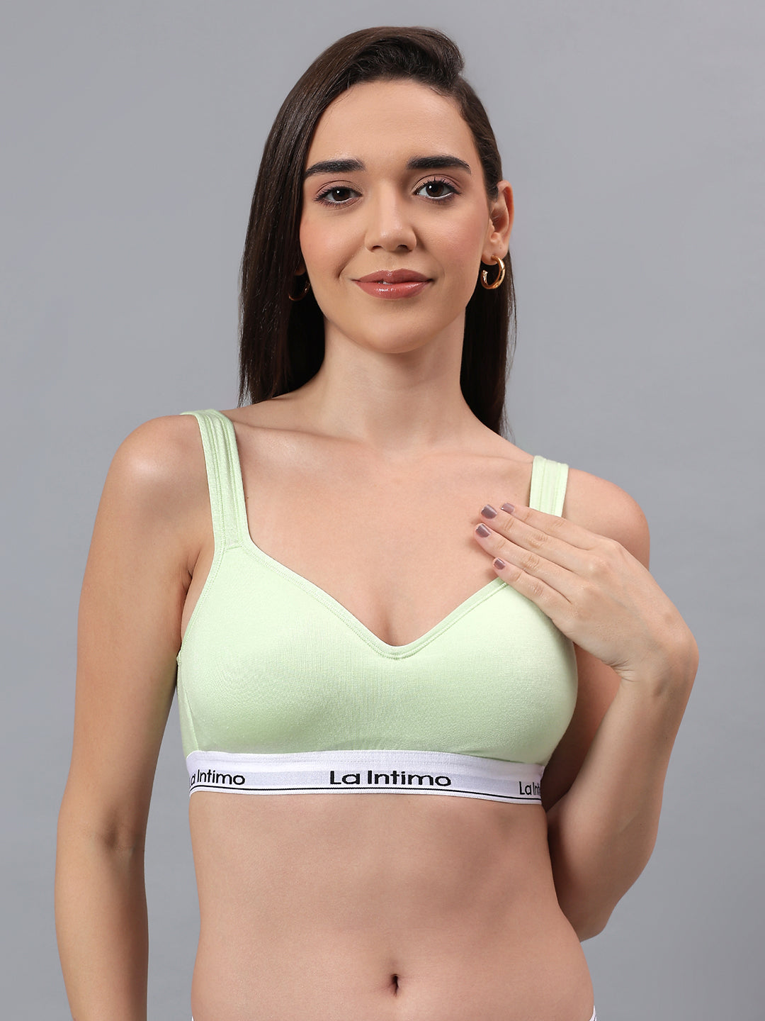 Luxury women's T-shirt bra from La Intimo in a single pack, offering comfort, support, and a seamless fit.