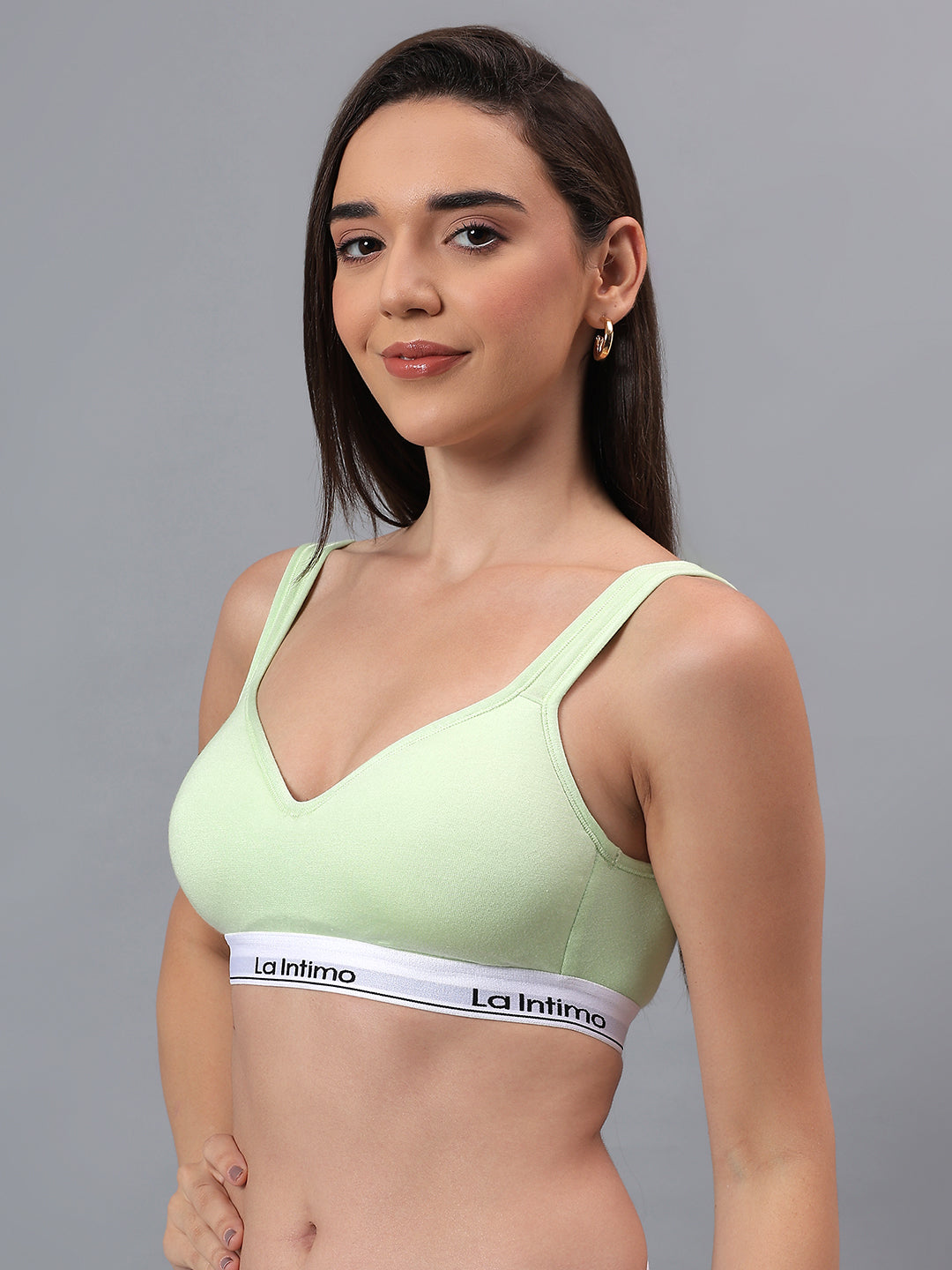 Luxury women's T-shirt bra from La Intimo in a single pack, offering comfort, support, and a seamless fit.