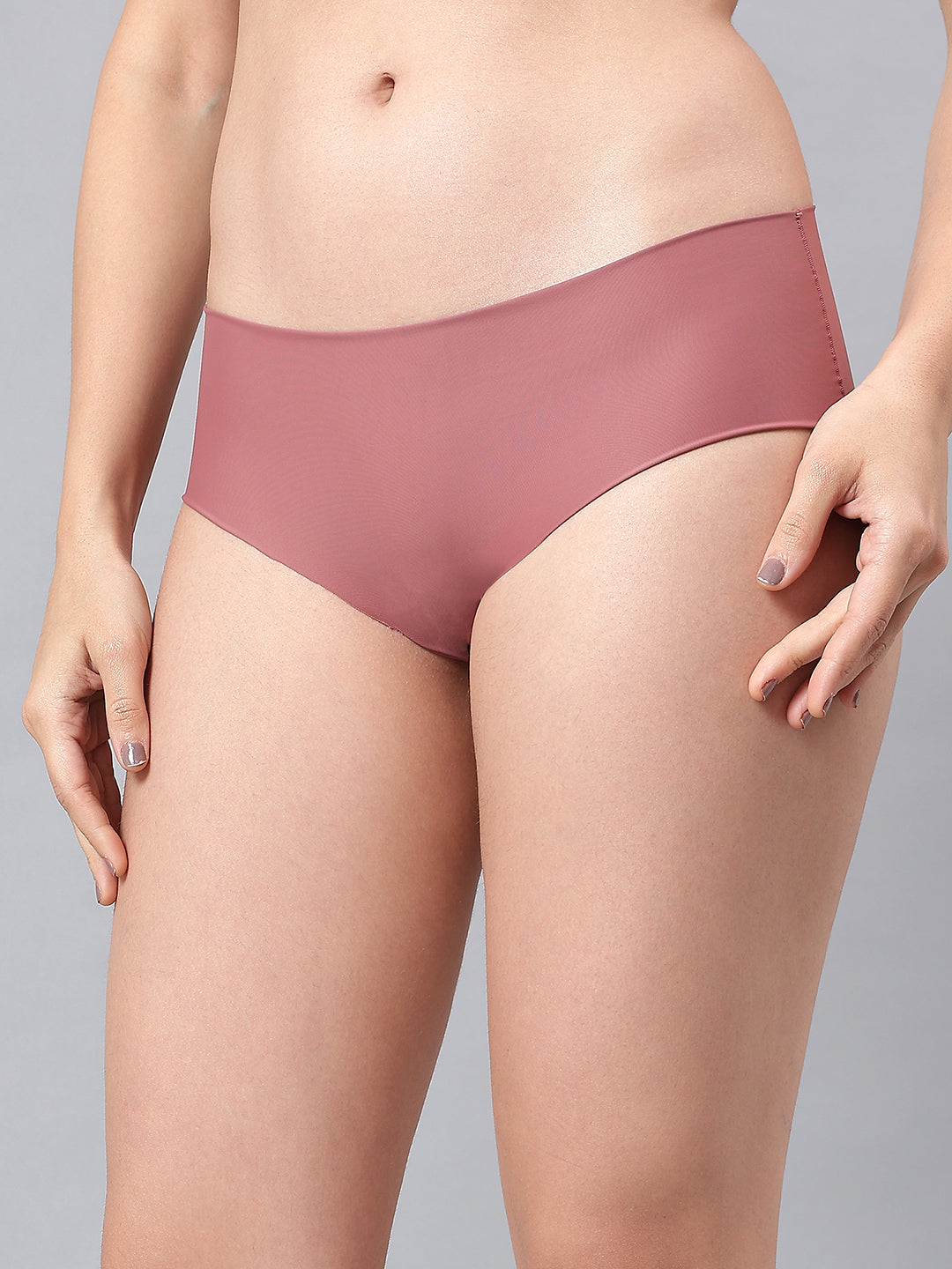 Luxury women’s semi-seamless hipster panty in single pack from La Intimo, designed for a comfortable and smooth fit.