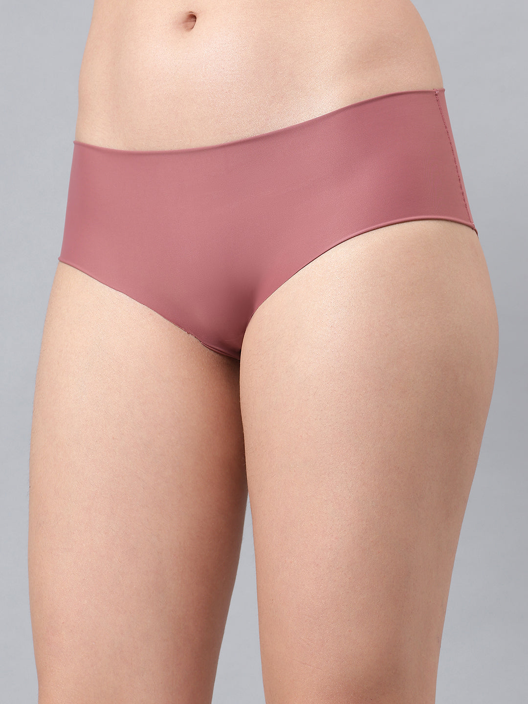 Luxury women’s semi-seamless hipster panty in single pack from La Intimo, designed for a comfortable and smooth fit.