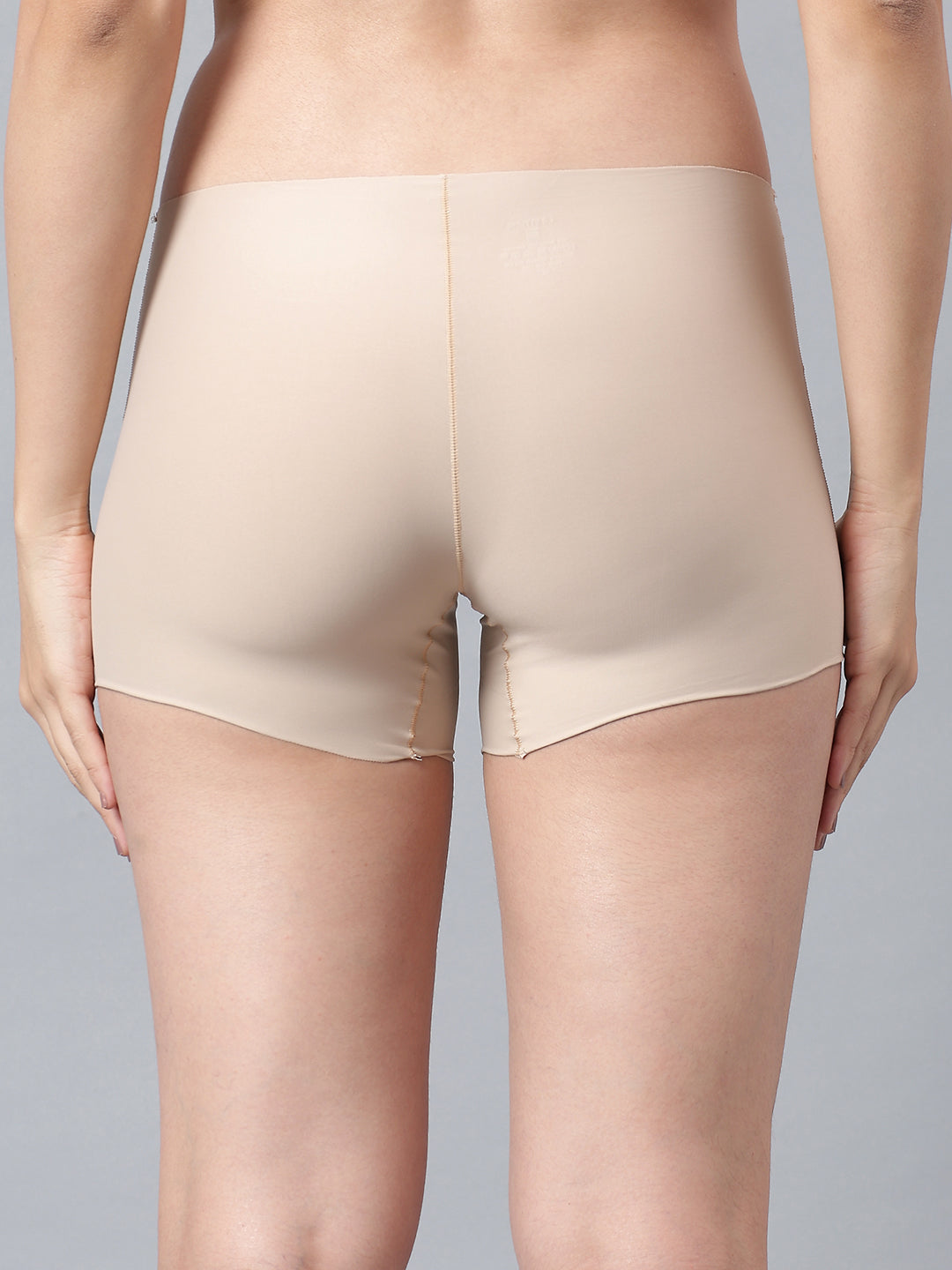 Luxury women’s semi-seamless panty and trunks in single pack from La Intimo, designed for comfort and smooth fit.