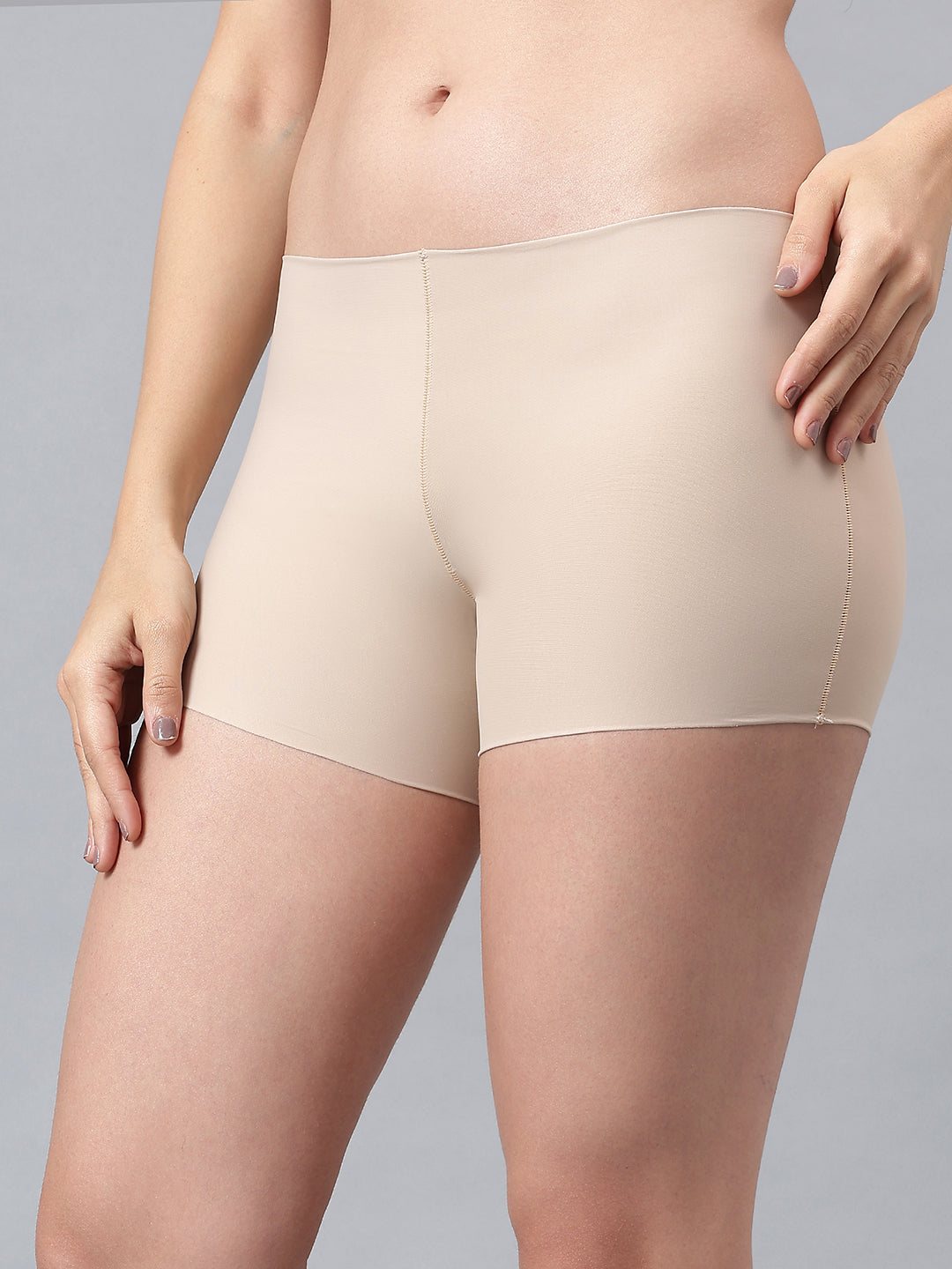 Luxury women’s semi-seamless panty and trunks in single pack from La Intimo, designed for comfort and smooth fit.