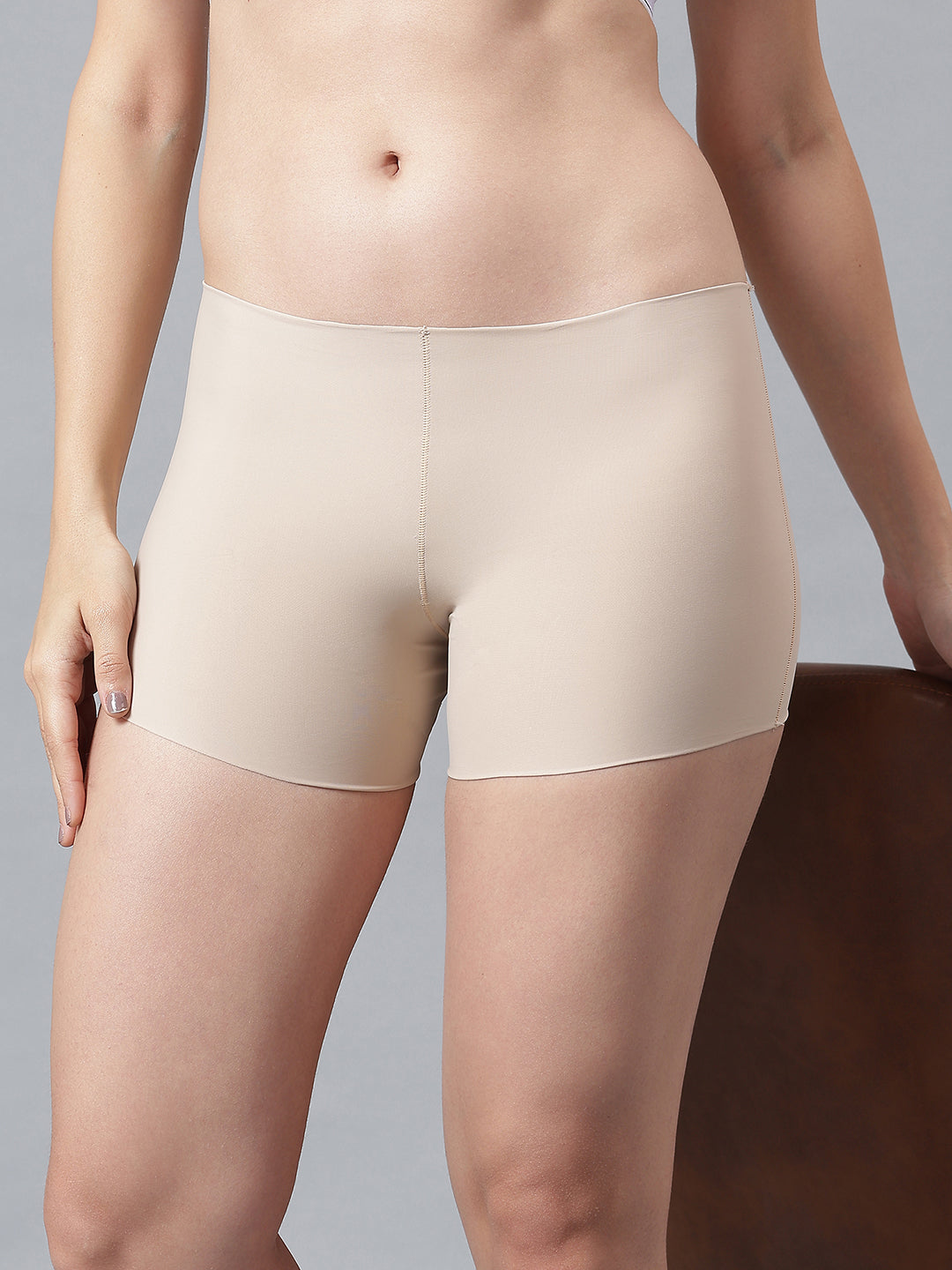 Luxury women’s semi-seamless panty and trunks in single pack from La Intimo, designed for comfort and smooth fit.