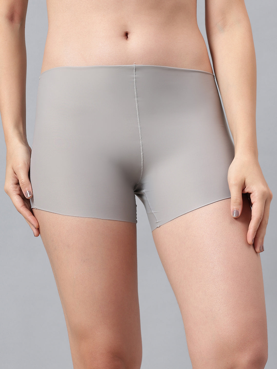 Luxury women’s semi-seamless panty and trunks in single pack from La Intimo, designed for comfort and smooth fit.