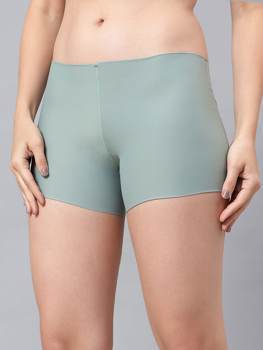 Luxury women’s semi-seamless panty and trunks in single pack from La Intimo, designed for comfort and smooth fit.