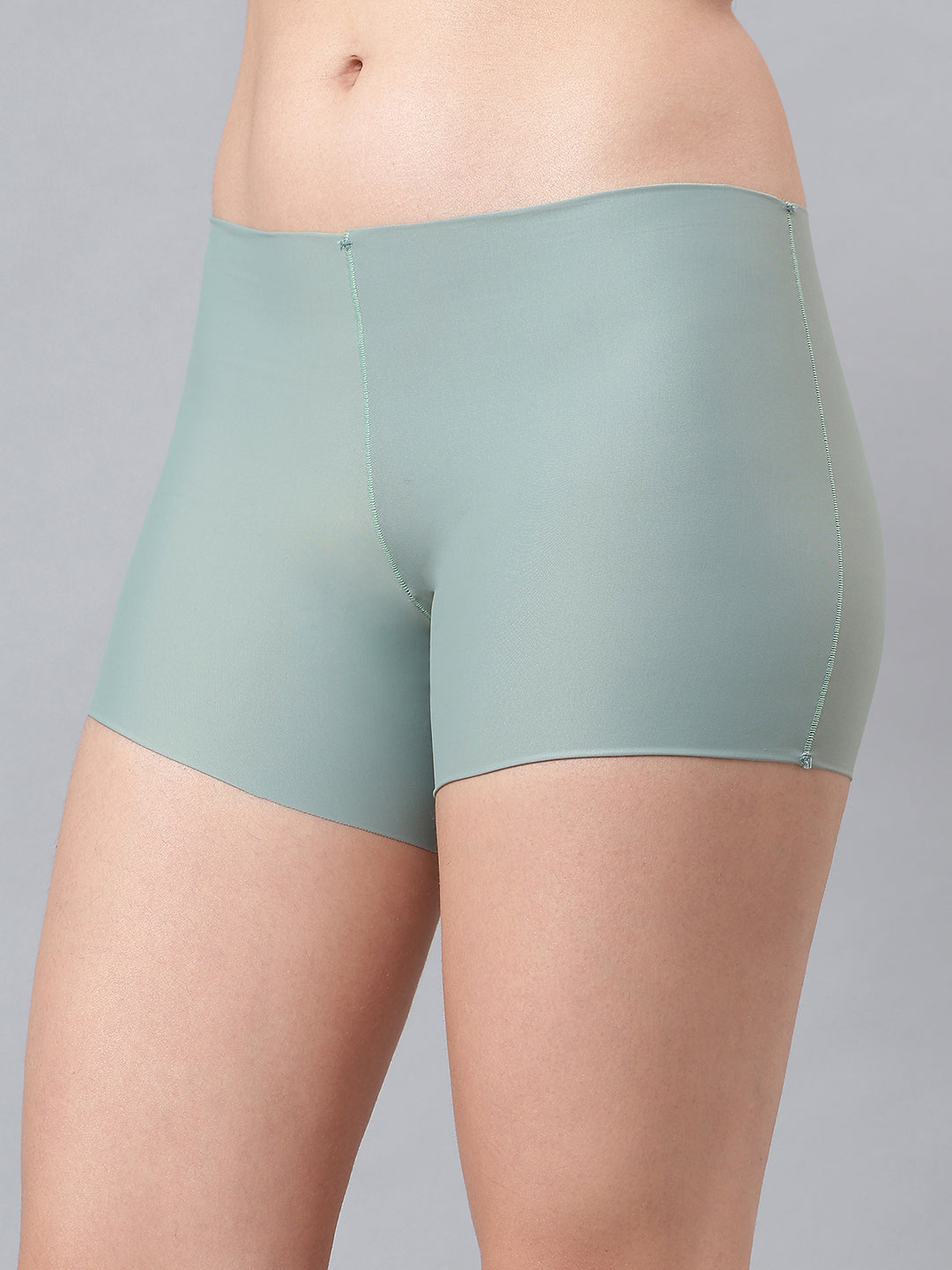 Luxury women’s semi-seamless panty and trunks in single pack from La Intimo, designed for comfort and smooth fit.