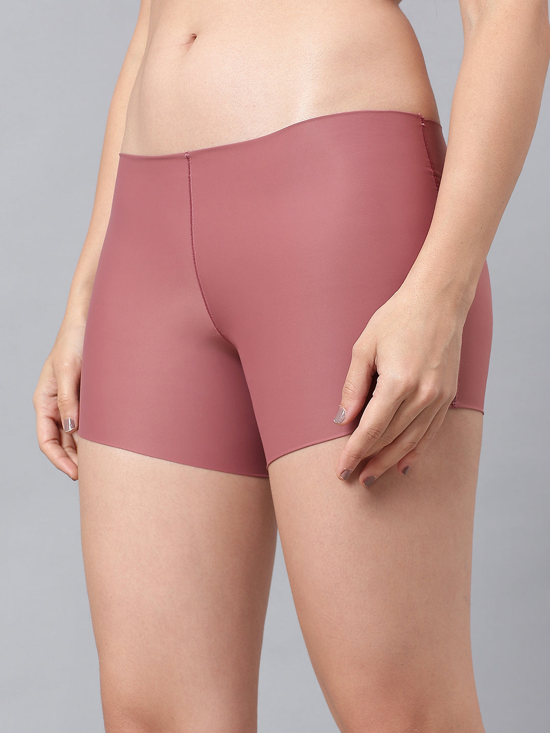 Luxury women’s semi-seamless panty and trunks in single pack from La Intimo, designed for comfort and smooth fit.