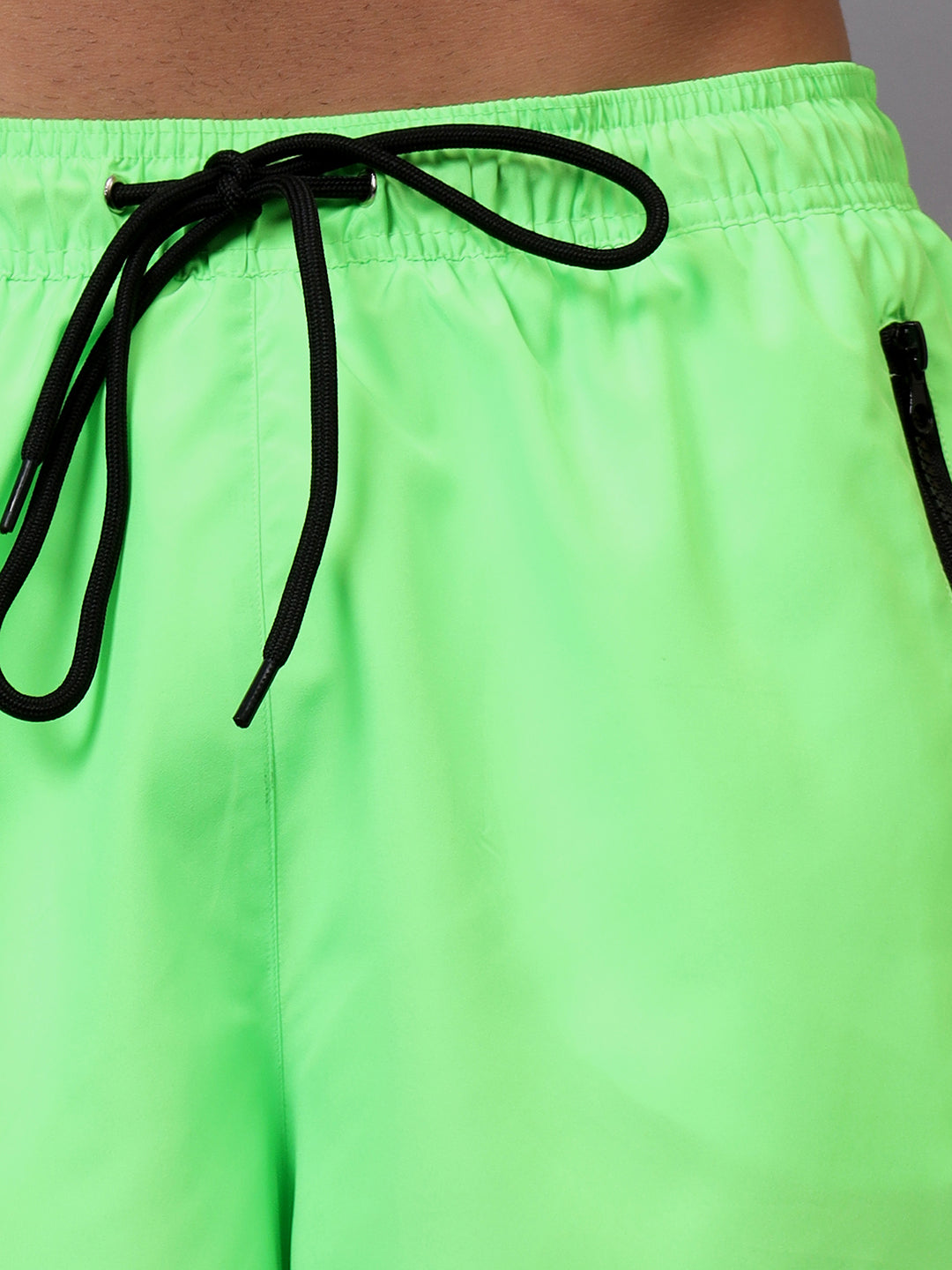 Luxury men’s swimwear – Oceanic solid Bermuda shorts from La Intimo, perfect for beach, pool, and leisure.