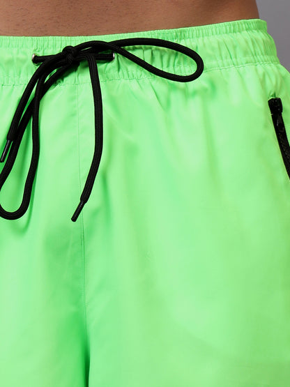 Luxury men’s swimwear – Oceanic solid Bermuda shorts from La Intimo, perfect for beach, pool, and leisure.