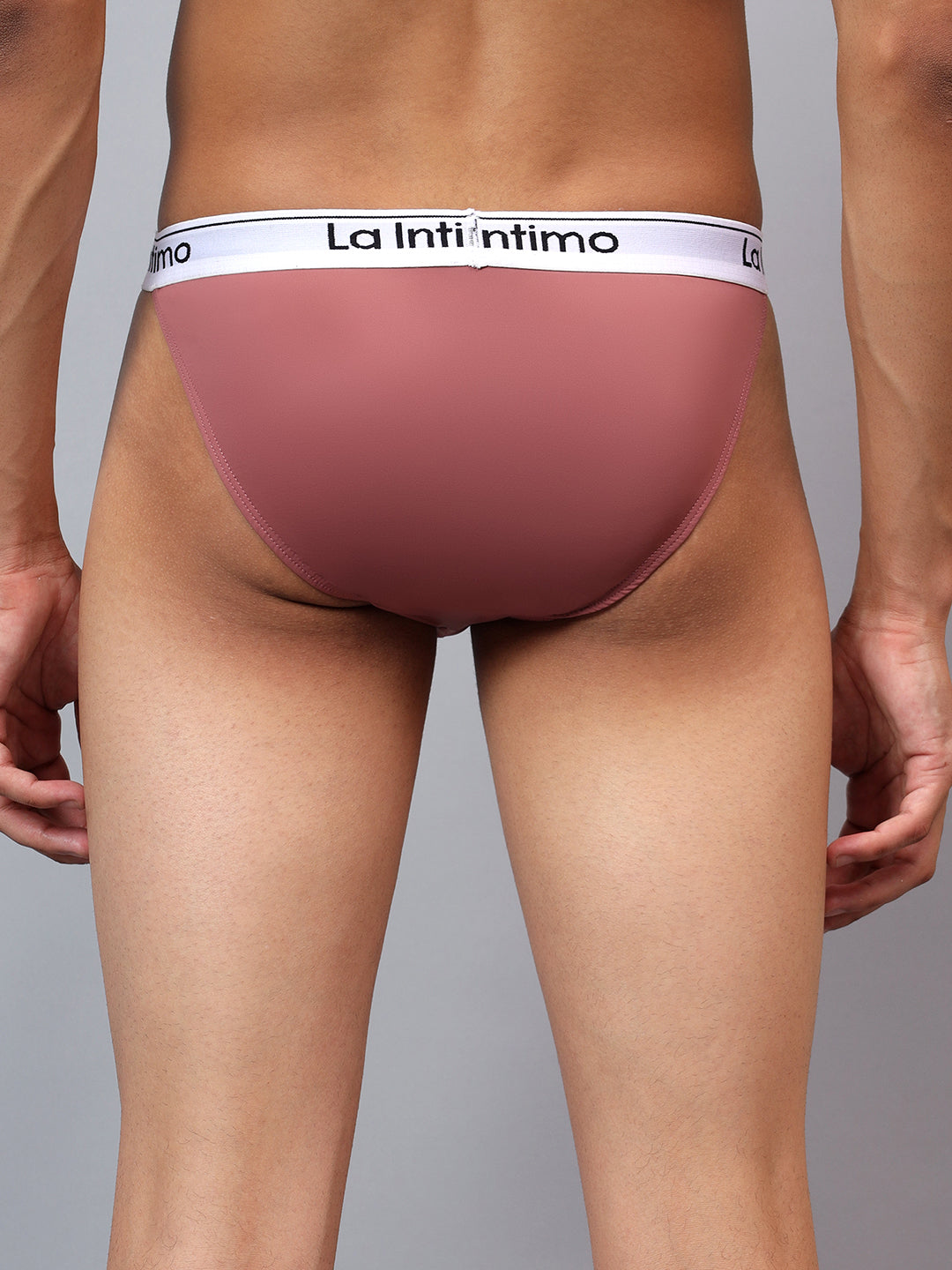 La Intimo men's luxury briefs, available in single packs for ultimate comfort and a sleek, stylish fit.