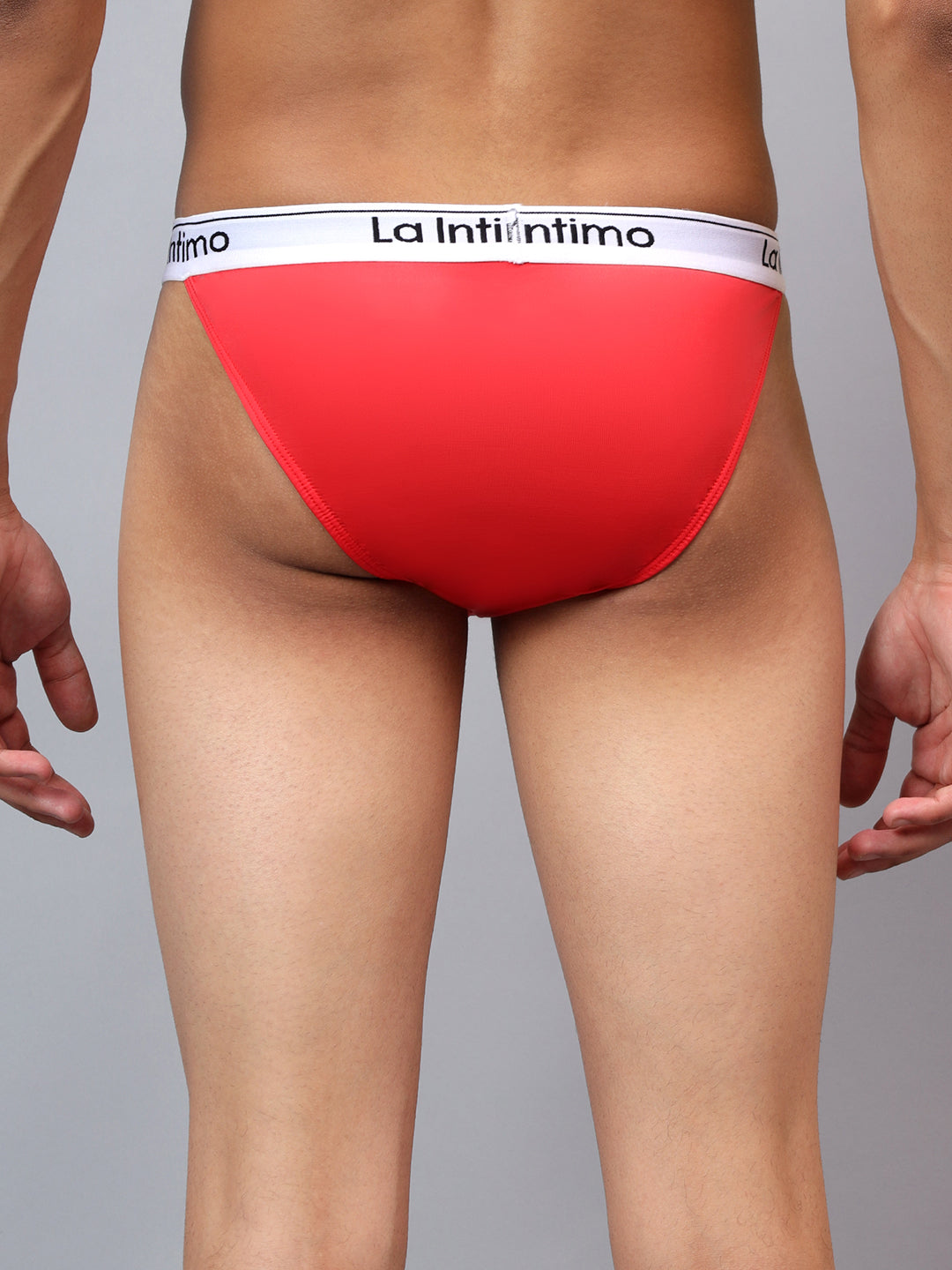 La Intimo men's luxury briefs, available in single packs for ultimate comfort and a sleek, stylish fit.