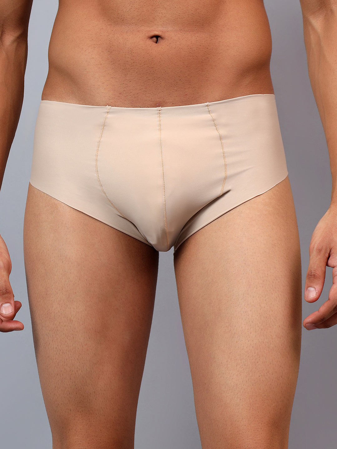 La Intimo men's luxury semi-seamless briefs, available in single packs for a smooth, comfortable fit and modern design.