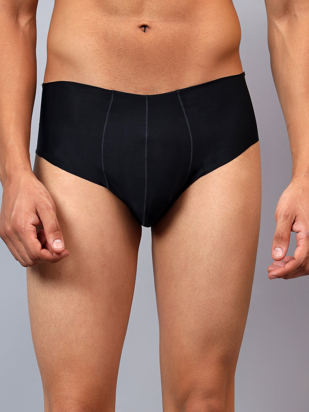 La Intimo men's luxury semi-seamless briefs, available in single packs for a smooth, comfortable fit and modern design.