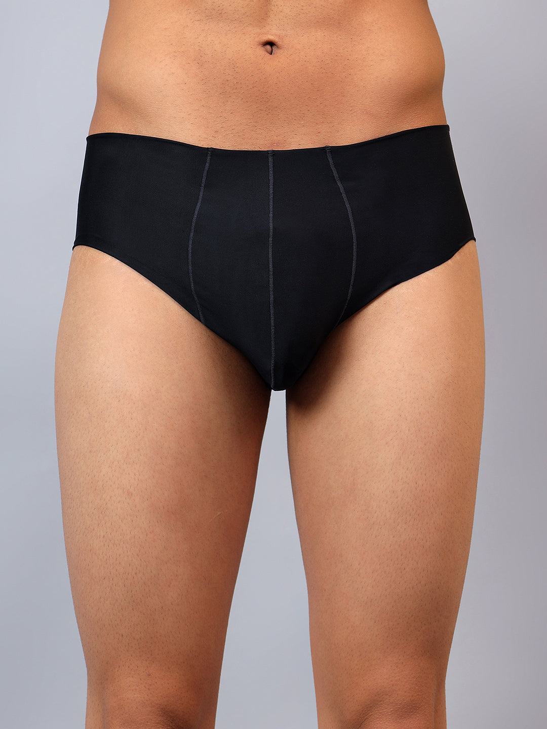 La Intimo men's luxury semi-seamless briefs, available in single packs for a smooth, comfortable fit and modern design.