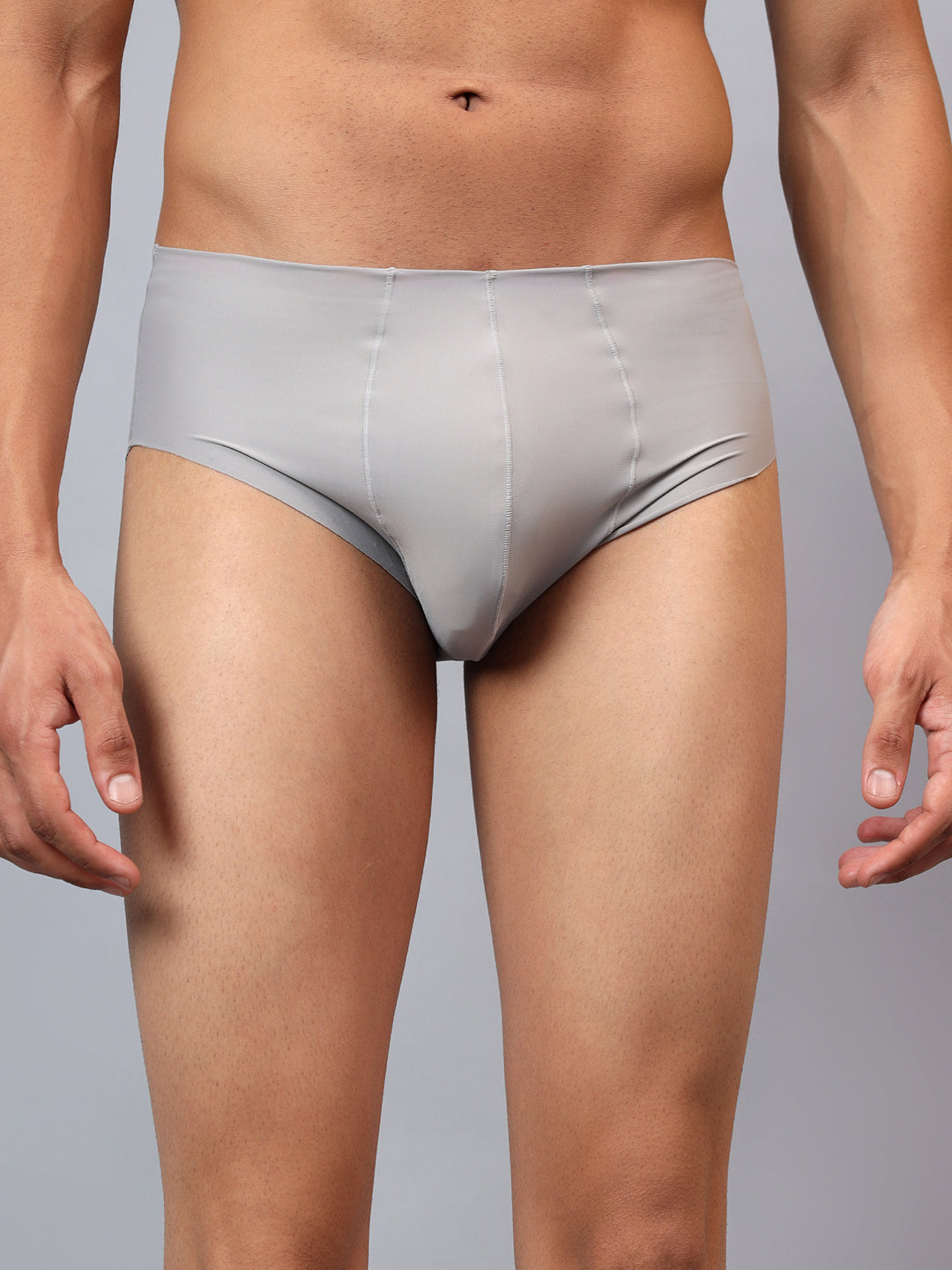 La Intimo men's luxury semi-seamless briefs, available in single packs for a smooth, comfortable fit and modern design.