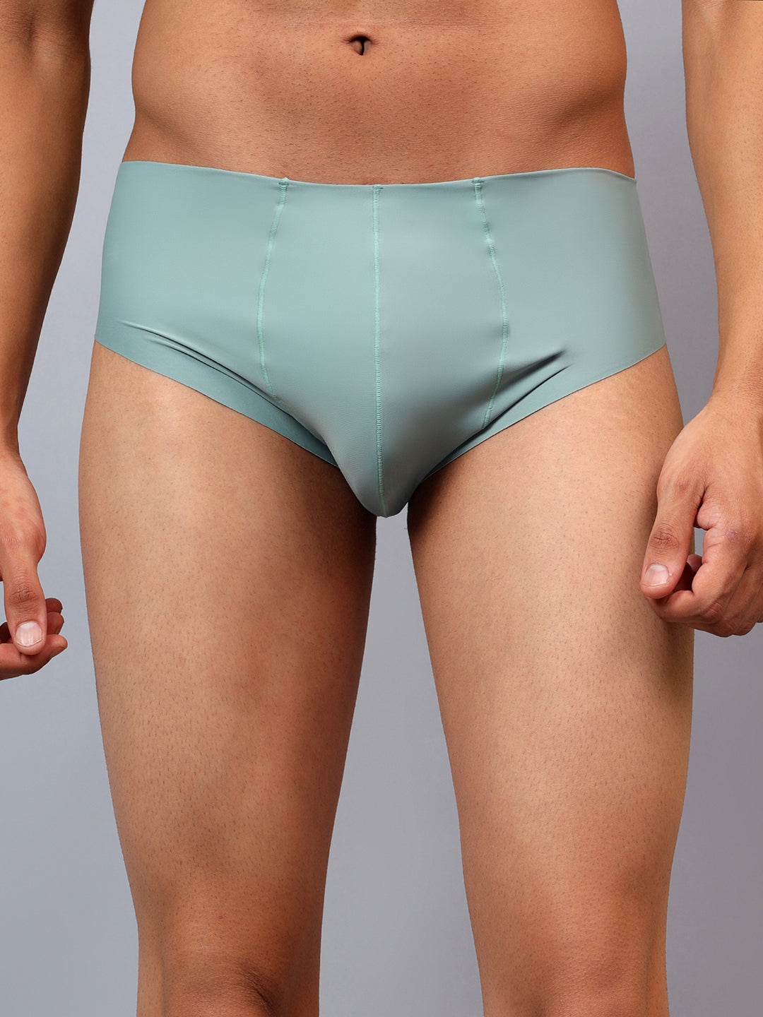 La Intimo men's luxury semi-seamless briefs, available in single packs for a smooth, comfortable fit and modern design.