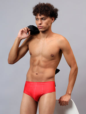 La Intimo men's luxury semi-seamless briefs, available in single packs for a smooth, comfortable fit and modern design.