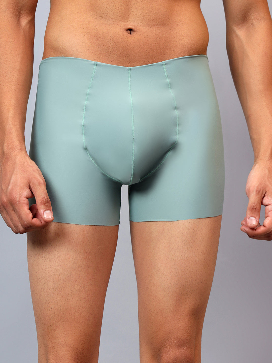 La Intimo men's luxury semi-seamless trunks, available in single packs for a smooth, comfortable fit and modern style.