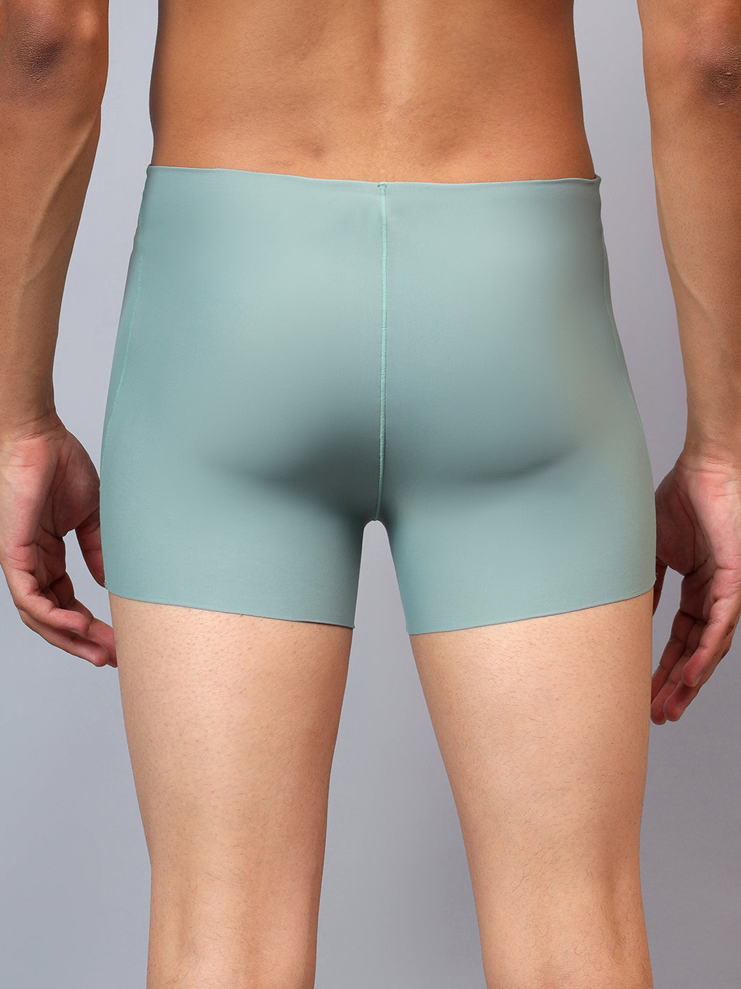 La Intimo men's luxury semi-seamless trunks, available in single packs for a smooth, comfortable fit and modern style.