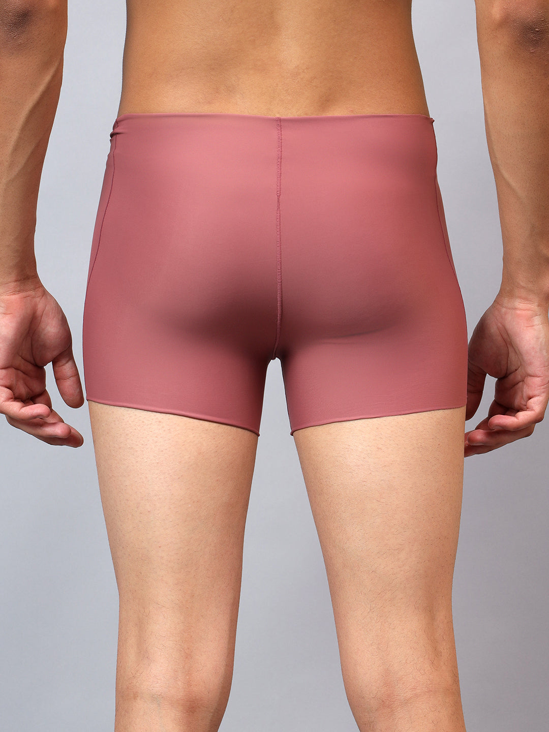 La Intimo men's luxury semi-seamless trunks, available in single packs for a smooth, comfortable fit and modern style.