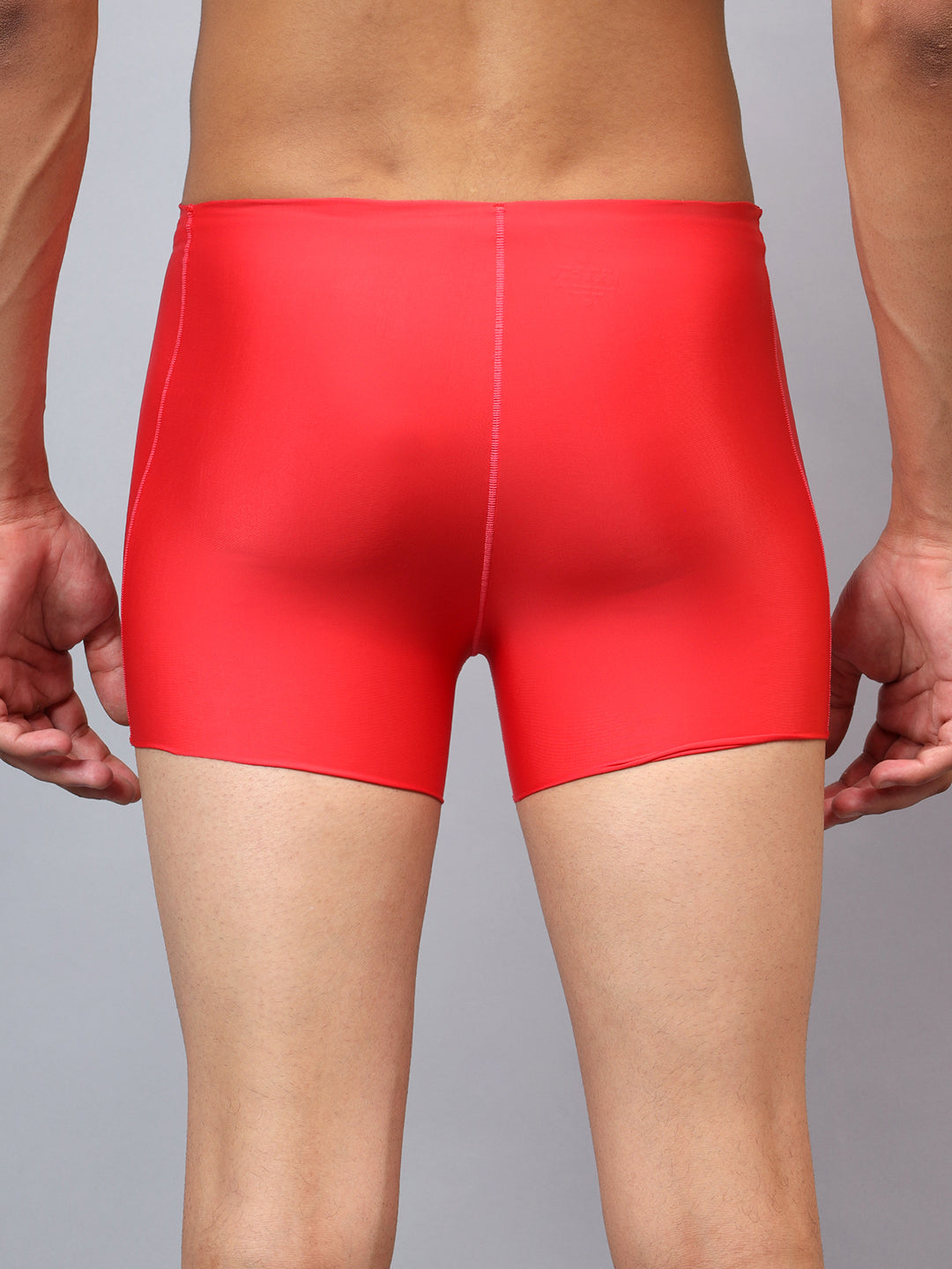 La Intimo men's luxury semi-seamless trunks, available in single packs for a smooth, comfortable fit and modern style.