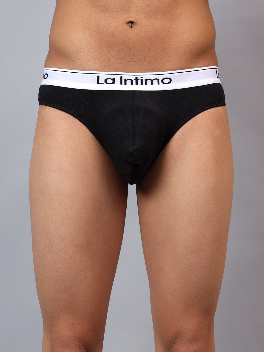 Luxury men's thongs from La Intimo in a single pack, offering comfort, style, and a perfect fit.