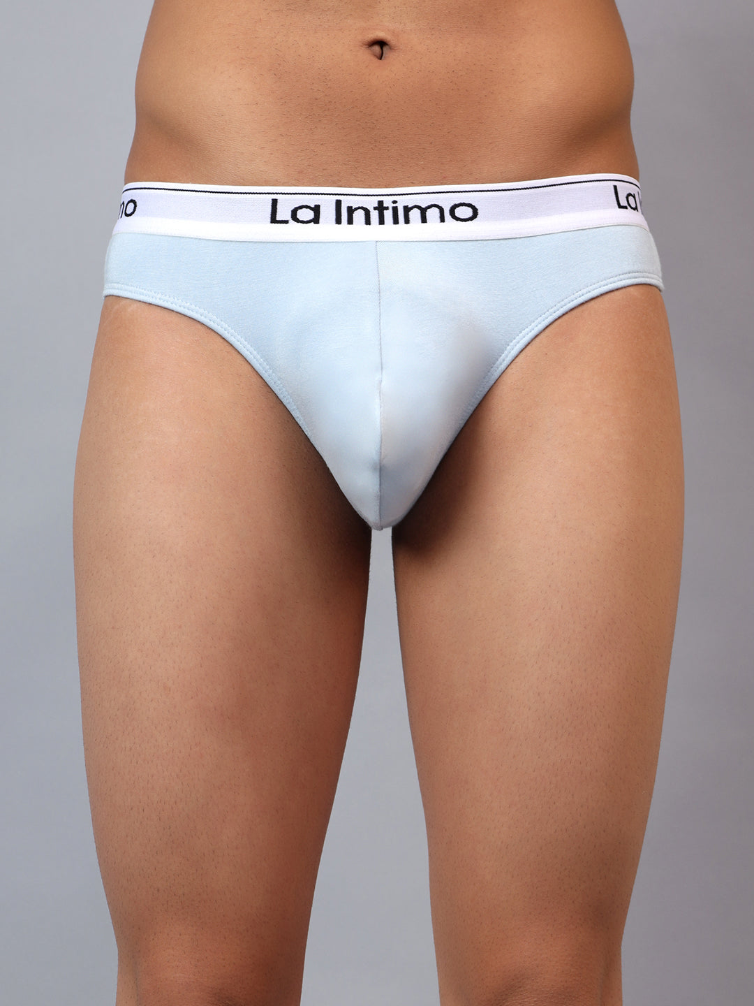 Luxury men's thongs from La Intimo in a single pack, offering comfort, style, and a perfect fit.