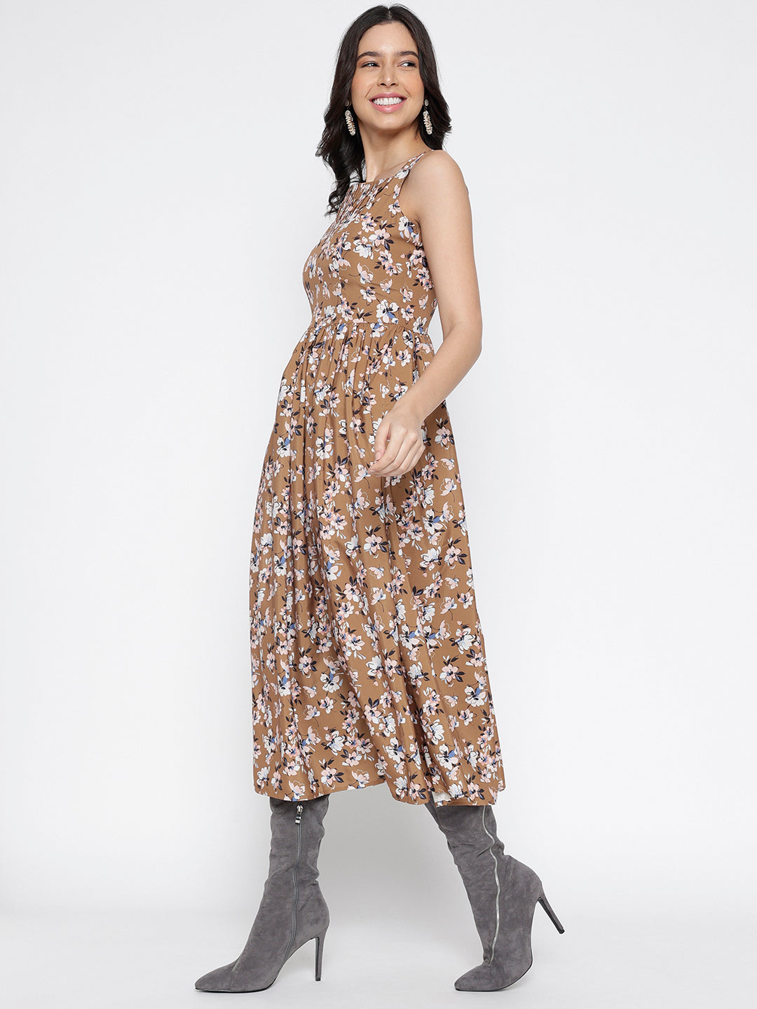 Women's midi dress by Mausiiqui, combining style and comfort in a single pack.