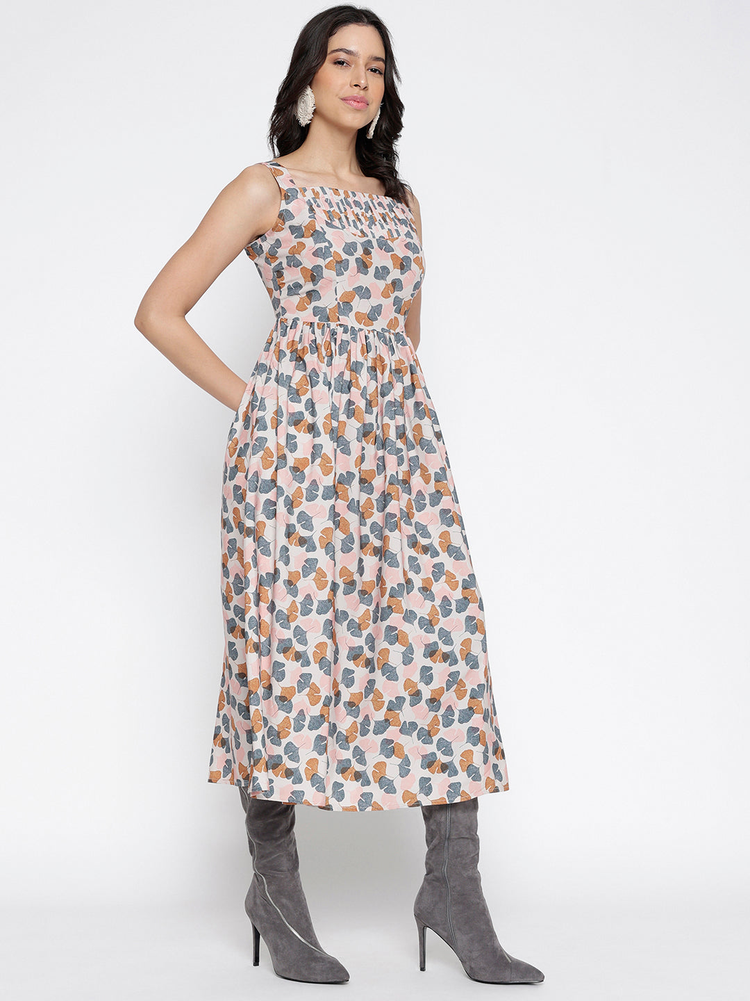 Women's midi dress by Mausiiqui, combining style and comfort in a single pack.