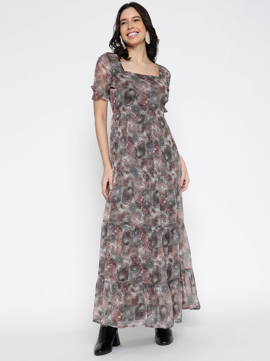 Women's maxi dress by Mausiiqui, designed for style and comfort in a single pack.