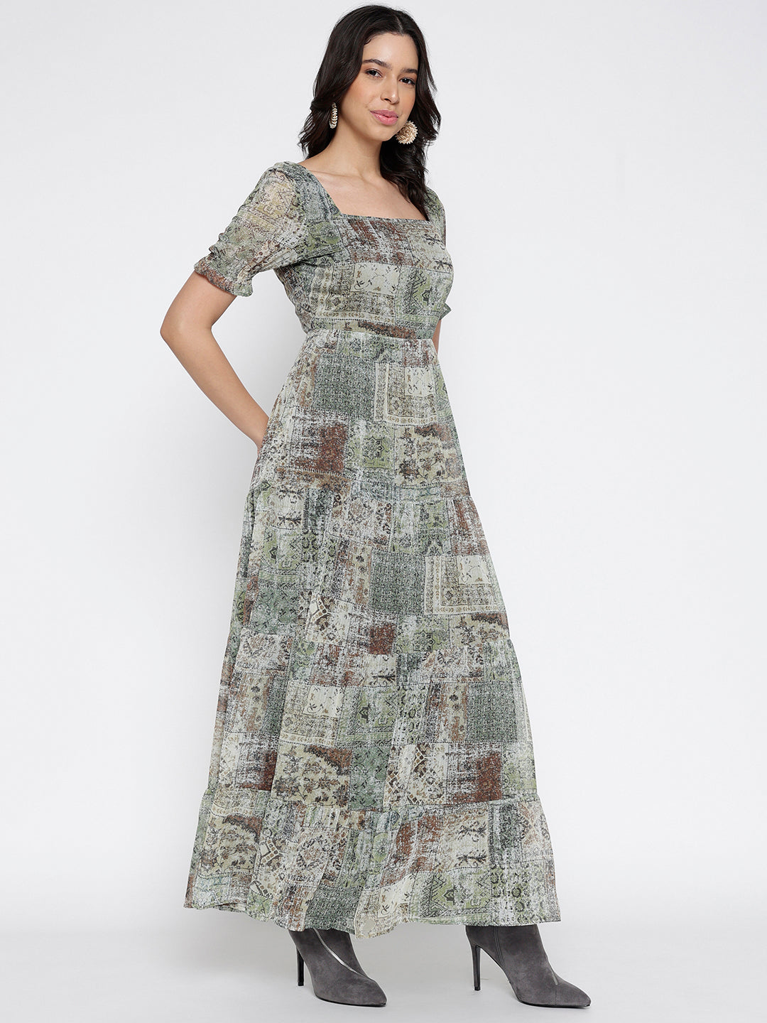 Women's maxi dress by Mausiiqui, designed for style and comfort in a single pack.